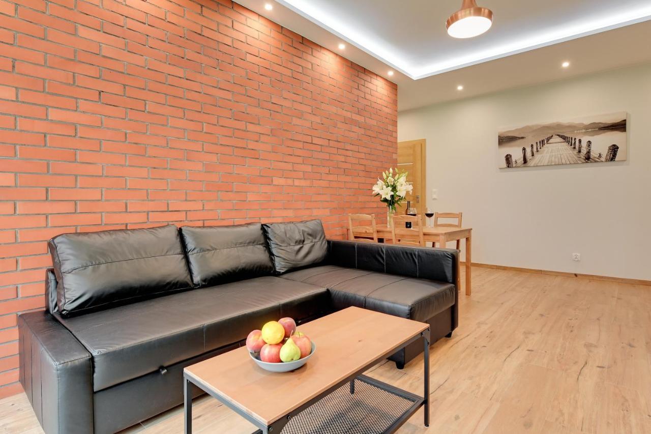 Central Apartment - Free Private Parking Gdańsk Eksteriør billede